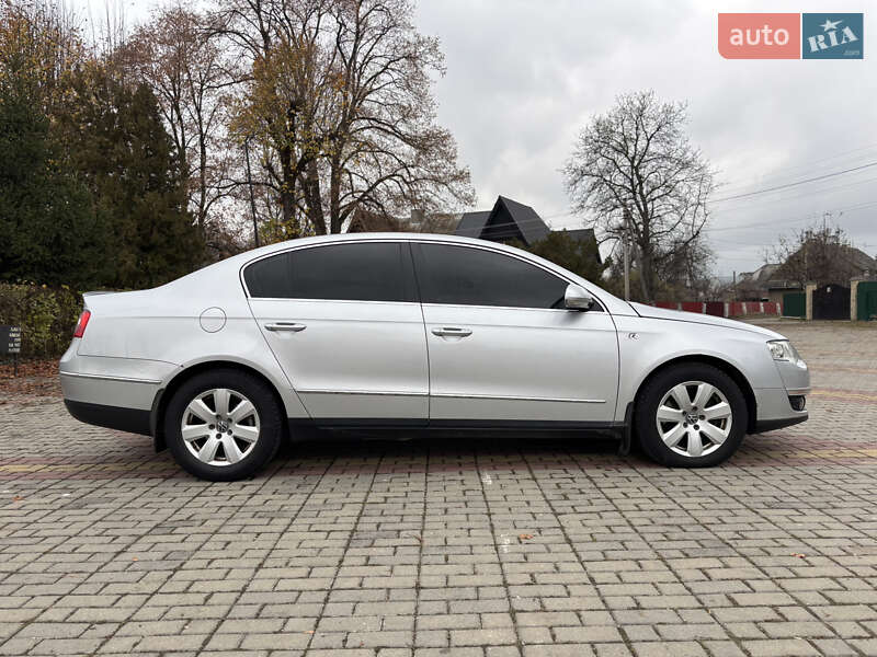 Седан Volkswagen Passat 2006 в Ужгороде