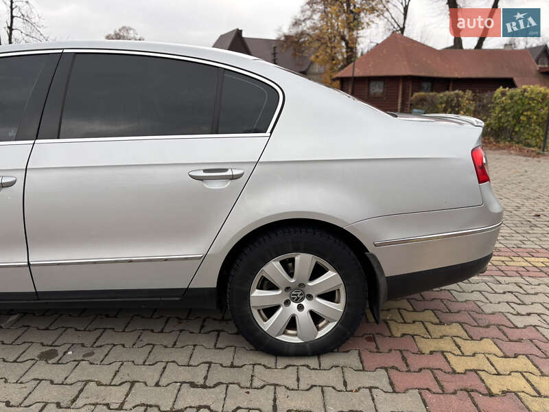 Седан Volkswagen Passat 2006 в Ужгороде