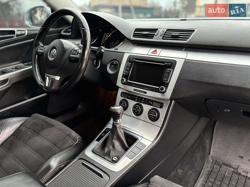 Седан Volkswagen Passat 2006 в Ужгороде