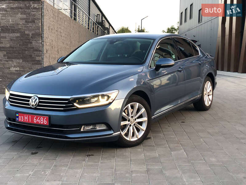 Седан Volkswagen Passat 2016 в Луцке