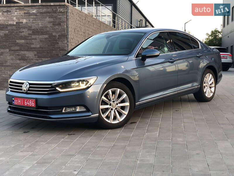 Седан Volkswagen Passat 2016 в Луцке