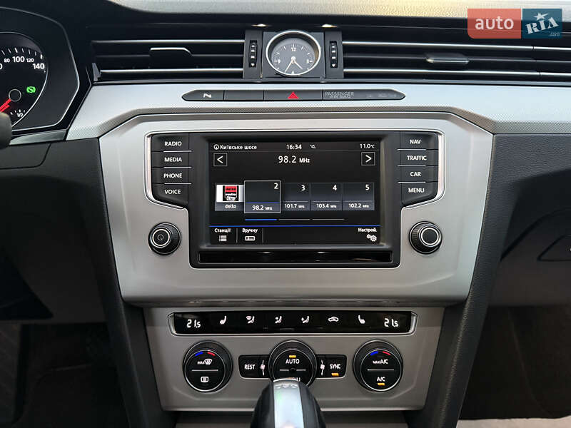 Универсал Volkswagen Passat 2016 в Житомире фото 17 Универсал Volkswagen Passat 2016 в Житомире