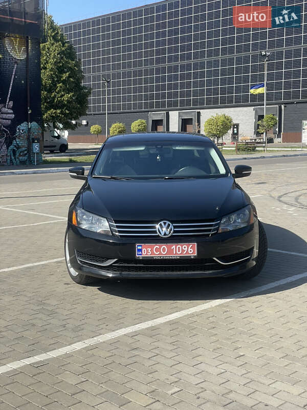 Седан Volkswagen Passat 2014 в Луцке