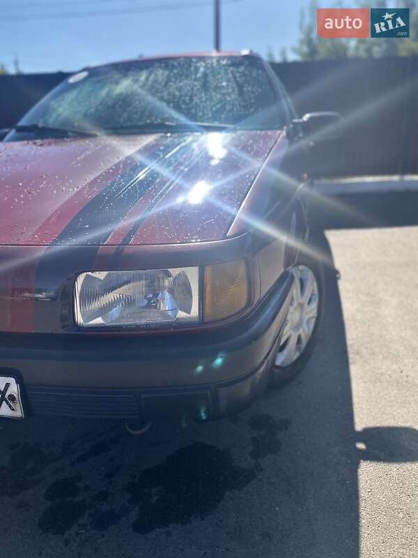 Универсал Volkswagen Passat 1989 в Мене