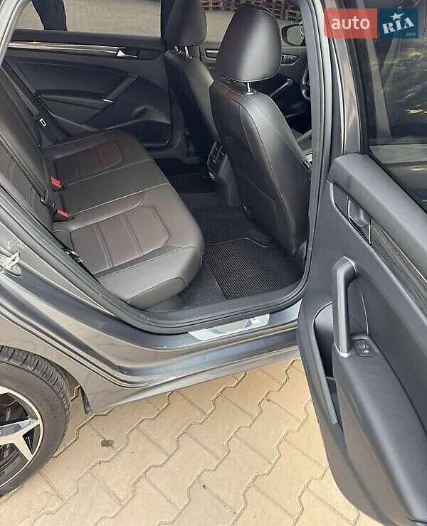 Седан Volkswagen Passat 2021 в Львове фото 22 Седан Volkswagen Passat 2021 в Львове