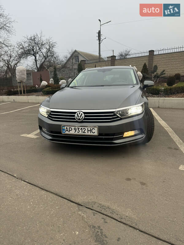 Универсал Volkswagen Passat 2017 в Запорожье