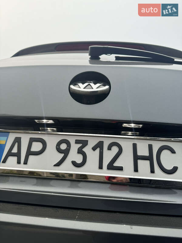 Универсал Volkswagen Passat 2017 в Запорожье