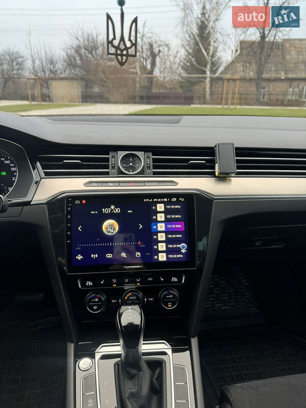 Универсал Volkswagen Passat 2017 в Запорожье