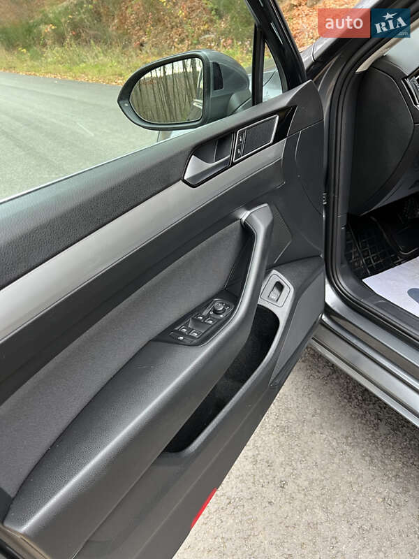 Універсал Volkswagen Passat 2016 в Болехові