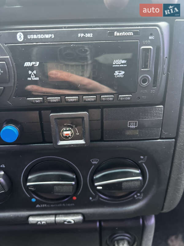 Седан Volkswagen Passat 1996 в Ирпене