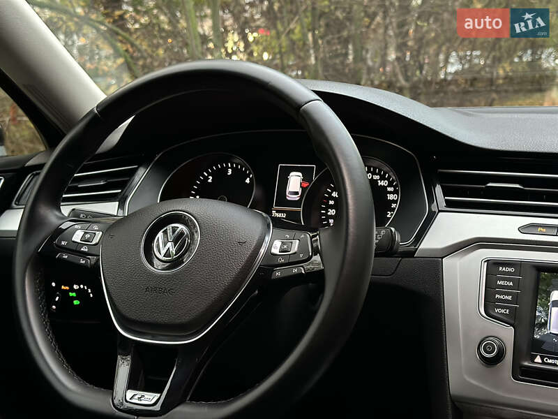 Универсал Volkswagen Passat 2016 в Одессе фото 13 Универсал Volkswagen Passat 2016 в Одессе