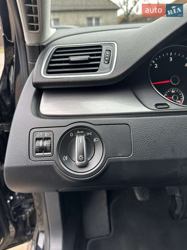 Универсал Volkswagen Passat 2013 в Сваляве
