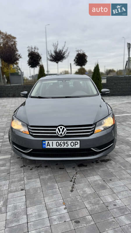 Седан Volkswagen Passat 2012 в Макарове