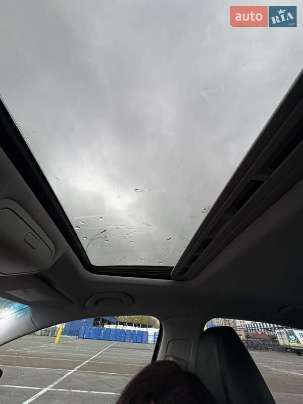 Седан Volkswagen Passat 2017 в Киеве