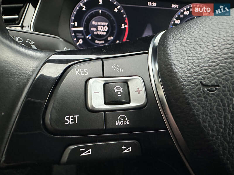 Універсал Volkswagen Passat 2017 в Львові