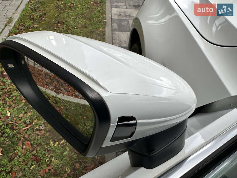 Універсал Volkswagen Passat 2017 в Львові