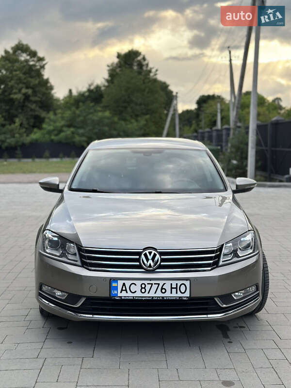 Седан Volkswagen Passat 2013 в Луцке фото 4 Седан Volkswagen Passat 2013 в Луцке