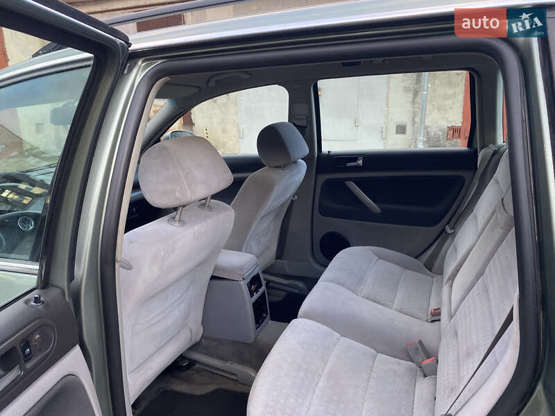 Универсал Volkswagen Passat 2003 в Хмельницком
