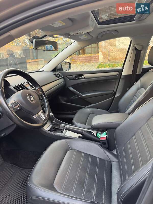Седан Volkswagen Passat 2014 в Киеве