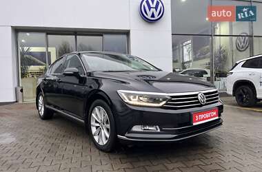 Седан Volkswagen Passat 2018 в Житомирі