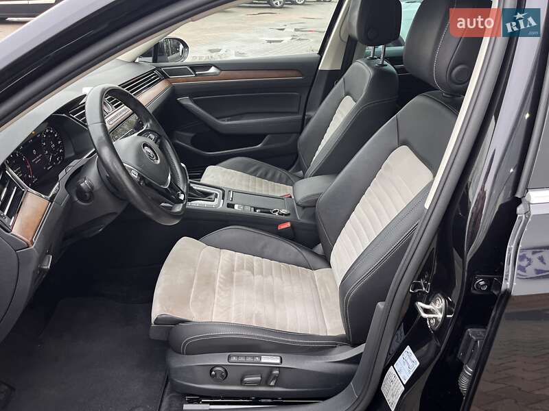 Седан Volkswagen Passat 2018 в Житомире