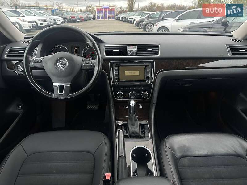 Седан Volkswagen Passat 2014 в Одессе