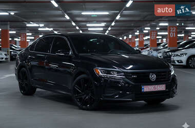 Седан Volkswagen Passat 2020 в Одесі