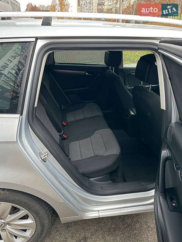 Універсал Volkswagen Passat 2013 в Києві