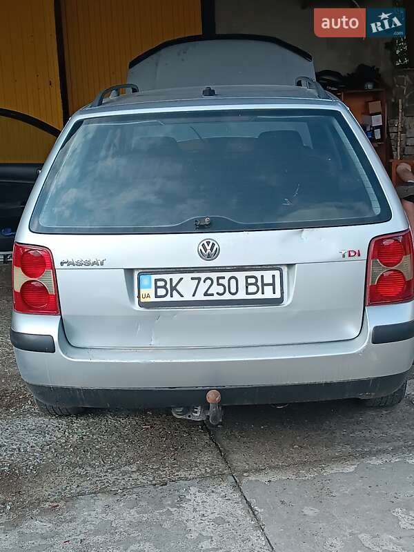 Универсал Volkswagen Passat 2002 в Лозовой