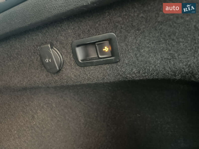 Универсал Volkswagen Passat 2016 в Ужгороде фото 10 Универсал Volkswagen Passat 2016 в Ужгороде