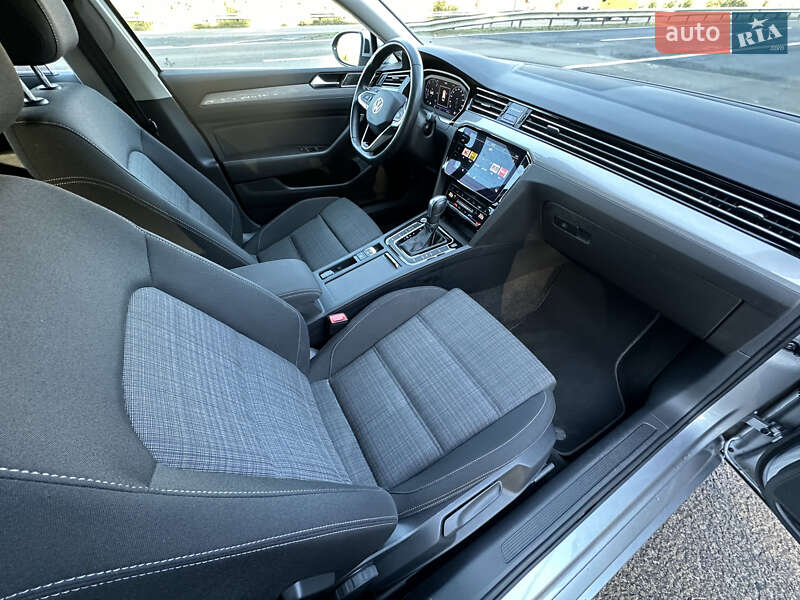 Универсал Volkswagen Passat 2021 в Ковеле