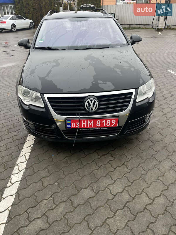 Універсал Volkswagen Passat 2010 в Луцьку
