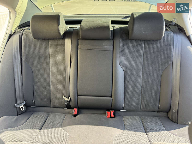 Седан Volkswagen Passat 2006 в Києві