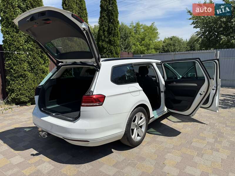 Универсал Volkswagen Passat 2017 в Львове