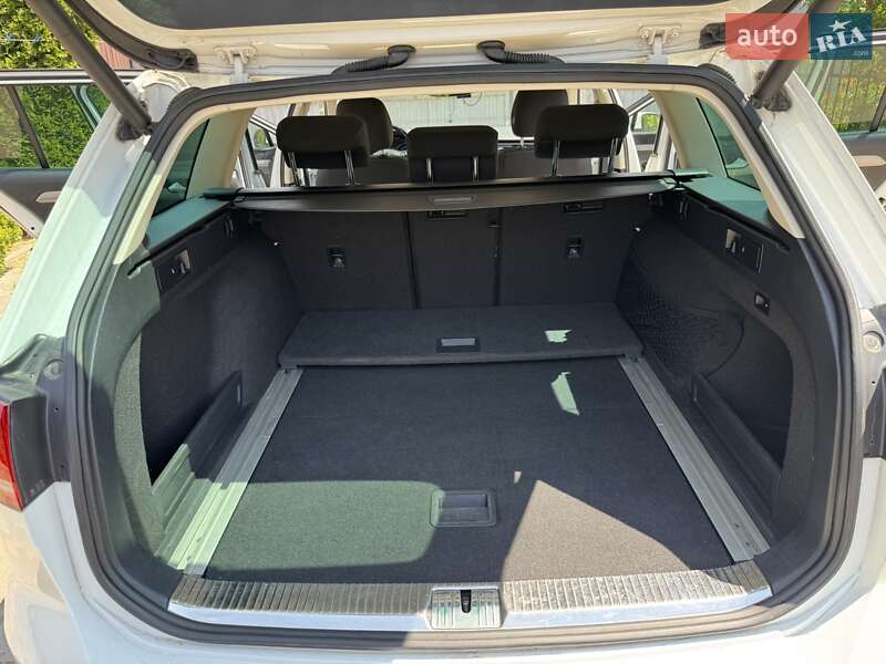 Универсал Volkswagen Passat 2017 в Львове