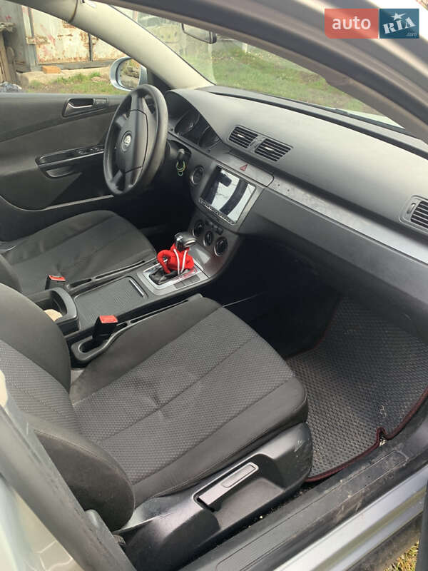 Универсал Volkswagen Passat 2009 в Житомире фото 4 Универсал Volkswagen Passat 2009 в Житомире