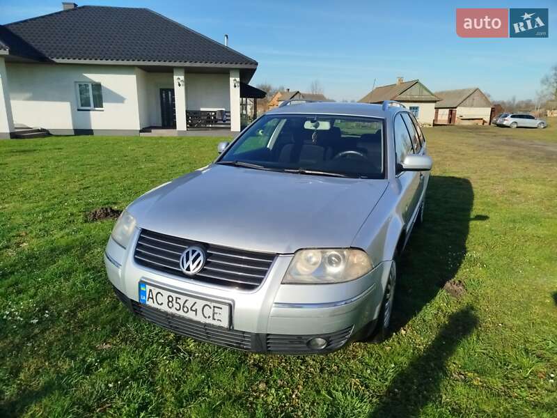 Универсал Volkswagen Passat 2003 в Старой Выжевке