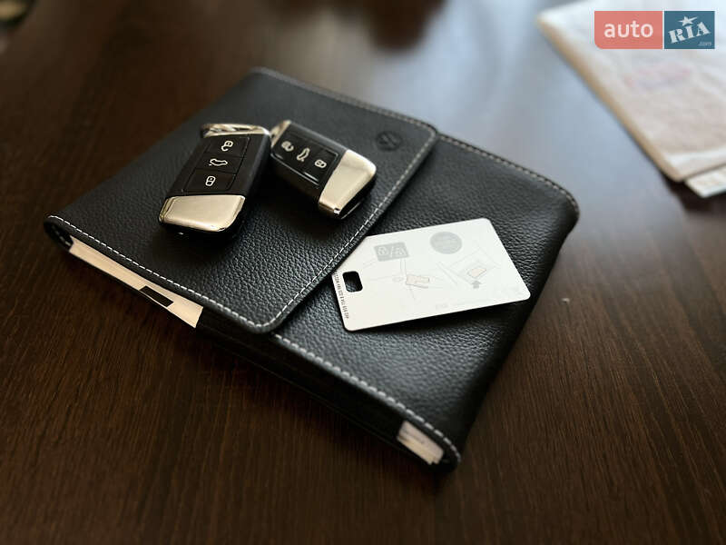 Универсал Volkswagen Passat 2020 в Львове фото 47 Универсал Volkswagen Passat 2020 в Львове