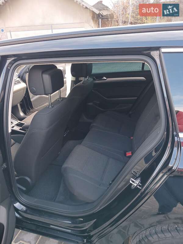 Универсал Volkswagen Passat 2015 в Теребовле