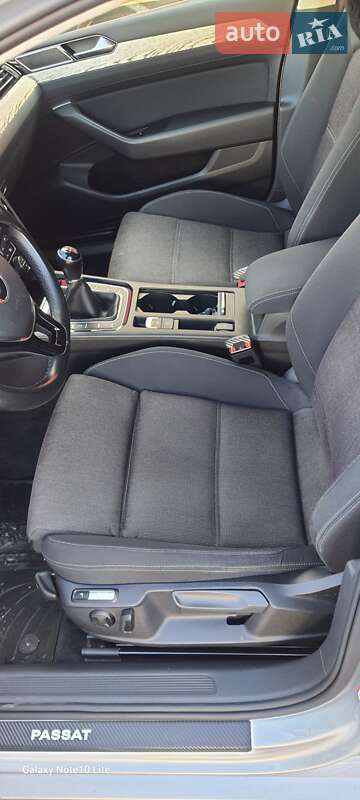 Універсал Volkswagen Passat 2015 в Одесі