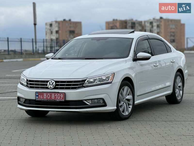 Седан Volkswagen Passat 2018 в Одессе