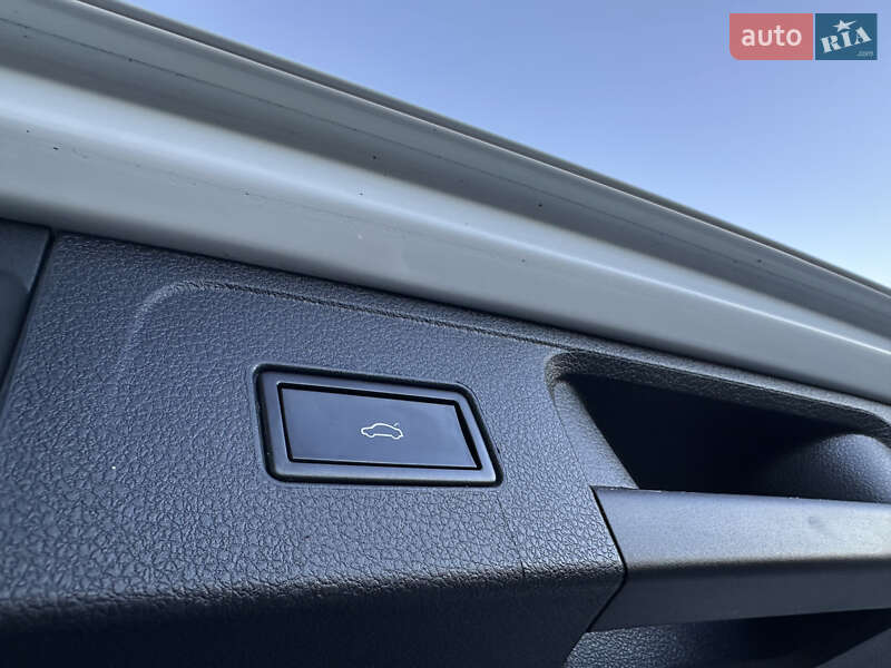 Универсал Volkswagen Passat 2017 в Львове