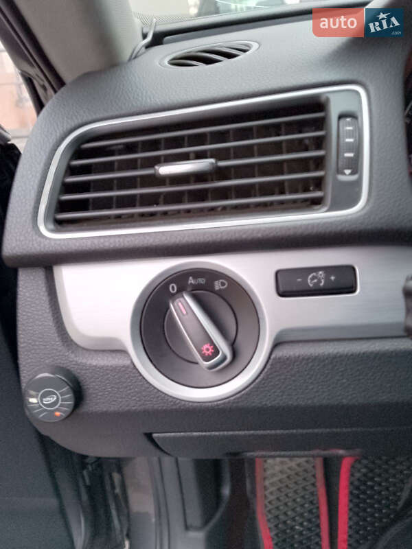Седан Volkswagen Passat 2012 в Тростянце