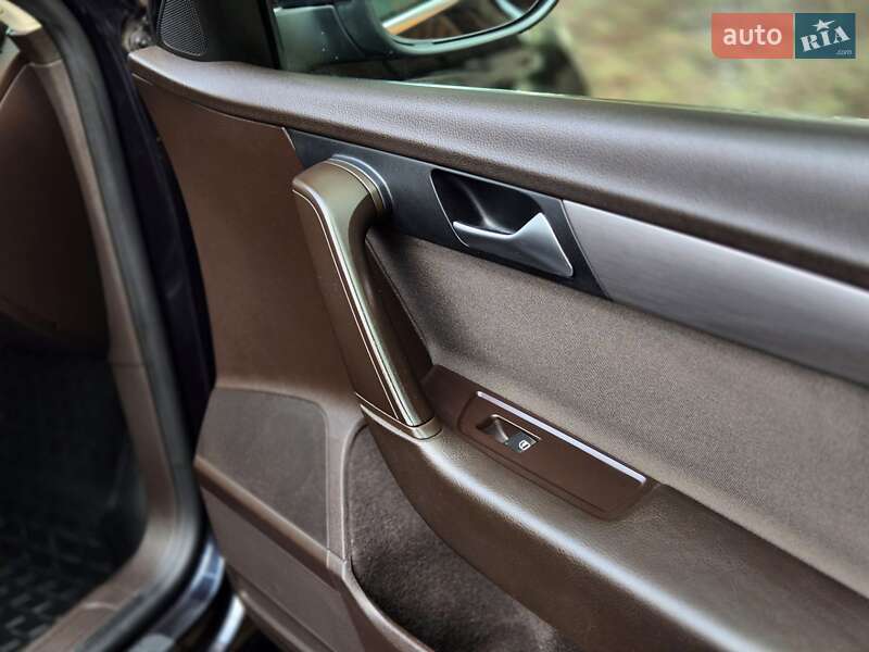 Универсал Volkswagen Passat 2013 в Запорожье