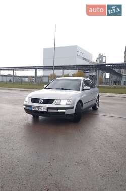 Седан Volkswagen Passat 2000 в Коростені