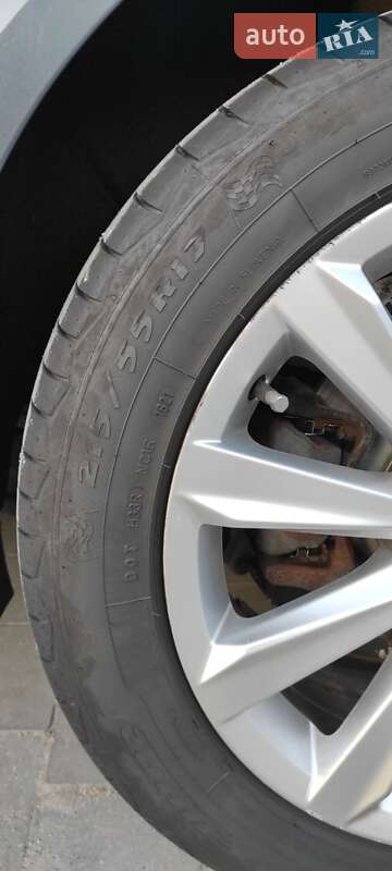 Универсал Volkswagen Passat 2009 в Мостиске