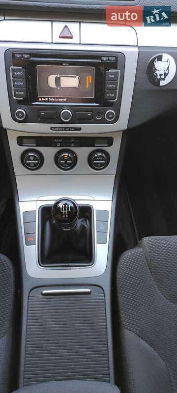 Универсал Volkswagen Passat 2009 в Мостиске