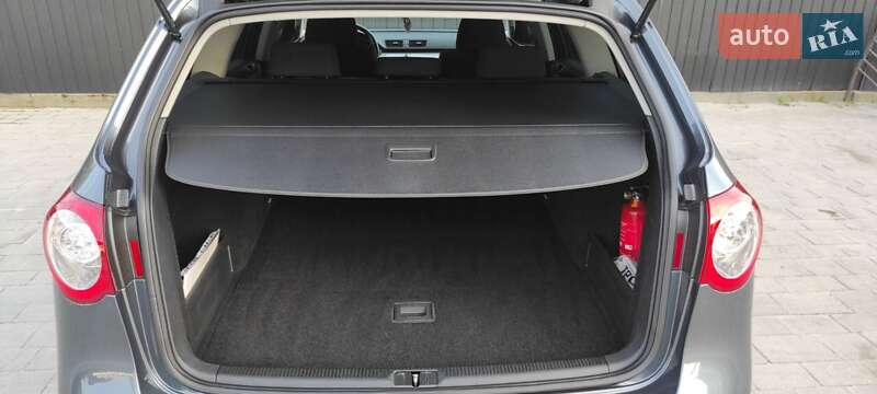 Универсал Volkswagen Passat 2009 в Мостиске