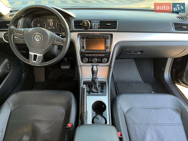 Седан Volkswagen Passat 2013 в Николаеве