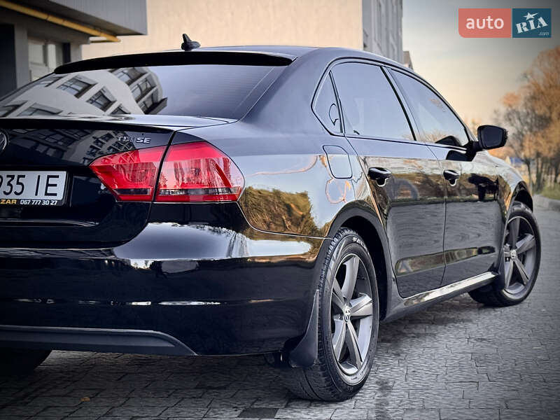 Седан Volkswagen Passat 2012 в Львове